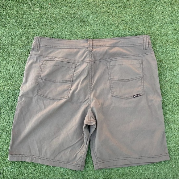 Prana Mens shorts size 38 Preowned great condition outdoor casual - Picture 2 of 4